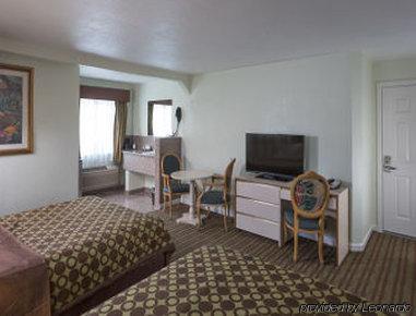 Hotel Howard Johnson By Wyndham 2*