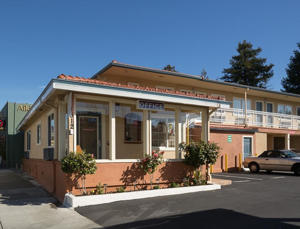 Howard Johnson By Wyndham 2* Berkeley
