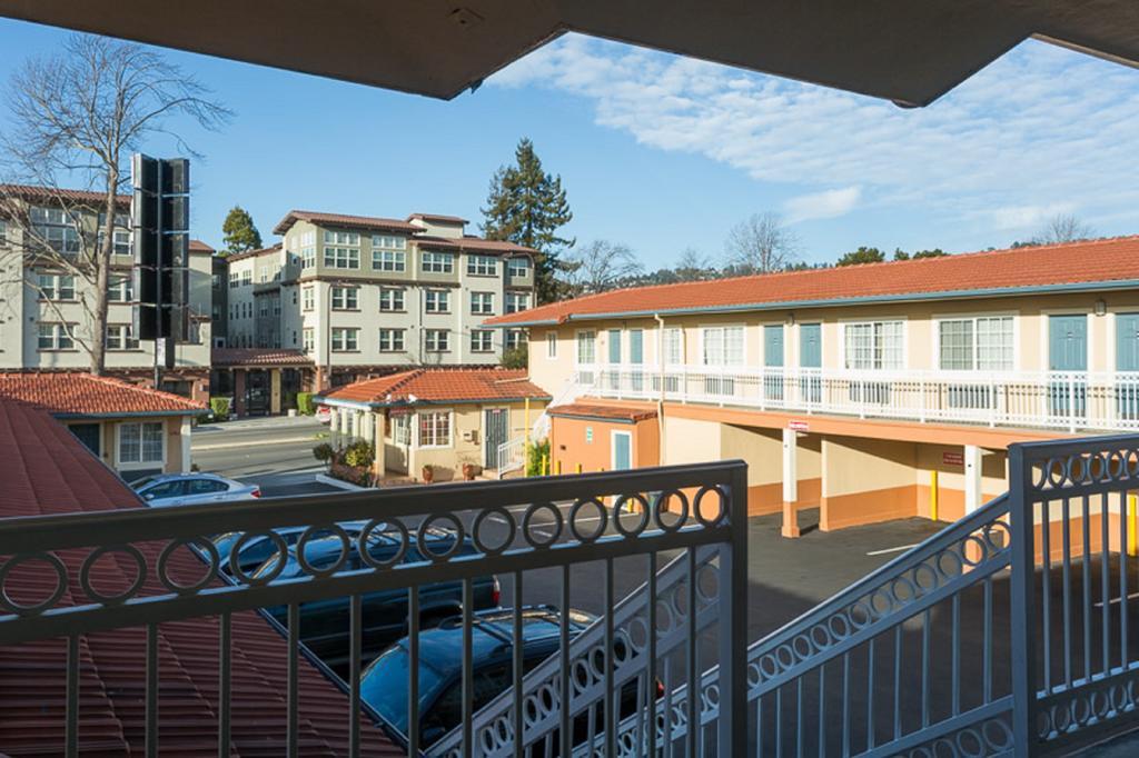 Howard Johnson By Wyndham 2* Berkeley