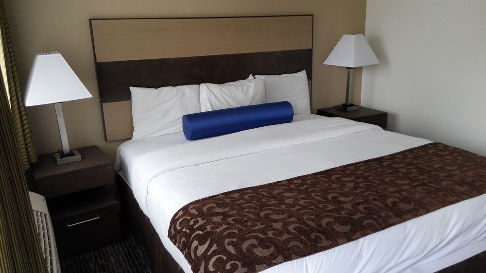 Howard Johnson By Wyndham Hotel