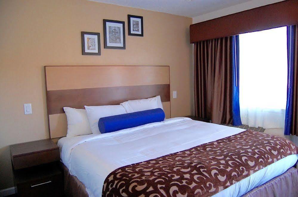 Howard Johnson By Wyndham Hotel 2*
