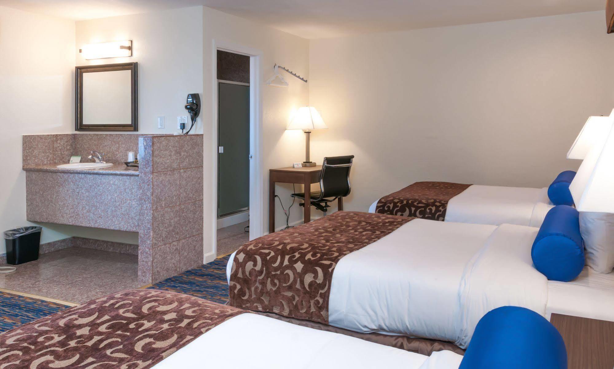 Howard Johnson By Wyndham Hotel Berkeley